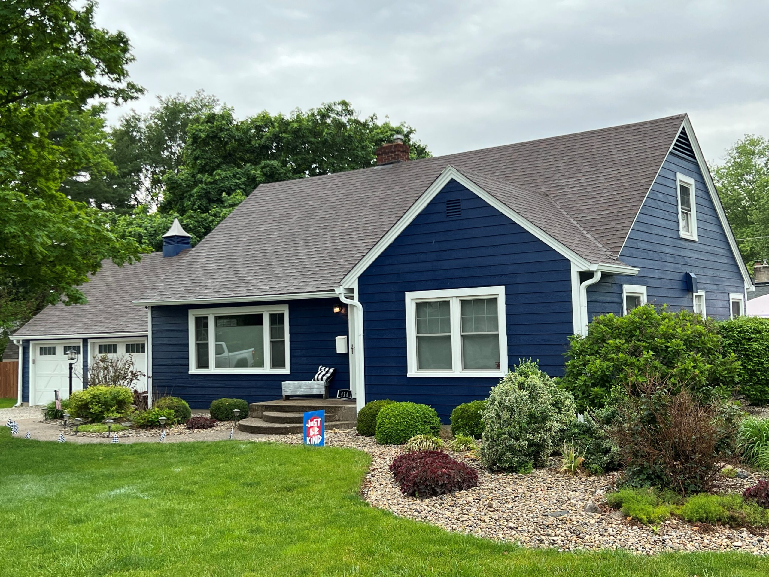 Front Of Huose Siding After Scaled