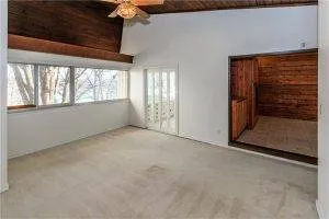 Indianapolis remodeing contractor - bedroom before remodel